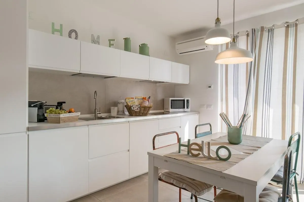 B&B Athome Padenghe sul Garda 0*,  Italy