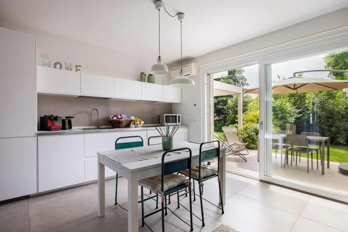 B&B Athome Padenghe sul Garda Italy